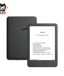 Kindle Paperwhite 4 Likenew – Máy Đọc Sách Nhẹ, Bền, Đáng Mua Nhất Tầm Giá Trong thời đại công nghệ số, thói quen đọc sách đang dần chuyển dịch từ sách giấy sang các thiết bị đọc sách điện tử. Trong đó, Kindle Paperwhite 4 Likenew là lựa chọn được nhiều người dùng Việt Nam ưa chuộng nhờ mức giá hợp lý, chất lượng hiển thị vượt trội và độ bền đã được kiểm chứng theo thời gian. Vậy thiết bị này có gì đặc biệt? Bài viết dưới đây sẽ giúp bạn có cái nhìn toàn diện trước khi quyết định sở hữu một chiếc máy đọc sách quốc dân này. 1. Kindle Paperwhite 4 Likenew là gì? Thuật ngữ "Likenew" dùng để chỉ những thiết bị đã qua sử dụng nhưng ngoại hình còn rất mới (thường từ 97% đến 99%), không bị trầy xước đáng kể và hoạt động hoàn hảo về mặt kỹ thuật. Kindle Paperwhite 4 Likenew (hay còn gọi là Kindle Paperwhite Gen 10) chính là giải pháp kinh tế nhất để bạn sở hữu một thiết bị đọc sách cao cấp của Amazon mà không cần chi quá nhiều tiền cho máy mới đập hộp. 2. Những ưu điểm vượt trội của Kindle Paperwhite 4 Dù đã ra mắt được một thời gian, nhưng Kindle Paperwhite 4 Likenew vẫn giữ vững vị thế nhờ những tính năng mà ngay cả các dòng máy đời mới cũng phải học tập. 2.1. Thiết kế phẳng tinh tế và khả năng chống nước IPX8 Điểm nâng cấp lớn nhất của dòng Paperwhite 4 so với thế hệ trước là màn hình được làm phẳng hoàn toàn với khung viền. Điều này không chỉ giúp thiết bị trông hiện đại hơn mà còn dễ dàng vệ sinh. Đặc biệt, Kindle Paperwhite 4 Likenew sở hữu chuẩn chống nước IPX8, cho phép máy "sống sót" ở độ sâu 2 mét trong 60 phút. Bạn có thể thoải mái đọc sách bên hồ bơi, bồn tắm mà không lo hư hỏng. 2.2. Màn hình E-Ink 300 PPI sắc nét Với mật độ điểm ảnh 300 PPI, văn bản hiển thị trên Kindle Paperwhite 4 Likenew sắc nét như mực in trên giấy thật. Công nghệ màn hình E-Ink không gây chói dưới ánh nắng mặt trời và không phát ra ánh sáng xanh gây mỏi mắt, giúp bạn có thể đọc sách hàng giờ liền mà vẫn thoải mái. 2.3. Hệ thống đèn nền hỗ trợ đọc đêm Thiết bị được trang bị 5 đèn LED nền, giúp phân bổ ánh sáng đều khắp màn hình. Tuy không có chế độ ánh sáng vàng như bản Paperwhite 5, nhưng Kindle Paperwhite 4 Likenew vẫn cung cấp trải nghiệm đọc ban đêm rất tốt với độ sáng tùy chỉnh linh hoạt. 3. Tại sao nên chọn mua Kindle Paperwhite 4 Likenew ở thời điểm hiện tại? Có 3 lý do chính khiến người dùng tìm đến các mẫu Kindle Paperwhite 4 Likenew thay vì mua mới hoặc chọn các dòng khác: Mức giá siêu hời: Bạn chỉ cần bỏ ra khoảng 50% - 60% giá trị máy mới để nhận về một thiết bị có hiệu năng tương đương. Tính di động cực cao: Với trọng lượng chỉ khoảng 182g, Kindle Paperwhite 4 Likenew cực kỳ gọn nhẹ, dễ dàng bỏ vào túi quần hoặc túi xách nhỏ để mang theo mọi nơi. Dung lượng lưu trữ lớn: Máy có hai phiên bản 8GB và 32GB. Ngay cả bản 8GB cũng có thể chứa hàng ngàn cuốn sách chữ, đáp ứng nhu cầu đọc cả đời của một người bình thường. 4. Trải nghiệm thực tế: Phần mềm và Thời lượng Pin Kindle Paperwhite 4 Likenew sử dụng hệ điều hành tối ưu của Amazon, cho phép bạn tra từ điển trực tiếp, ghi chú (Highlight) và đồng bộ kho sách qua Cloud một cách nhanh chóng. Về pin, đây là "đặc sản" của dòng máy này. Chỉ với một lần sạc đầy, bạn có thể sử dụng Kindle Paperwhite 4 Likenew trong khoảng 3 đến 6 tuần (tùy vào thời gian đọc và mức độ sử dụng đèn nền). Điều này giúp bạn hoàn toàn yên tâm trong những chuyến du lịch dài ngày mà không cần mang theo bộ sạc. 5. Kinh nghiệm kiểm tra khi mua Kindle Paperwhite 4 Likenew Để đảm bảo mua được một chiếc máy chất lượng, bạn cần lưu ý: Kiểm tra ngoại hình: Xem kỹ các góc máy và màn hình có bị trầy xước hay "hở sáng" hay không. Kiểm tra điểm chết: Mở một trang sách trắng và đẩy độ sáng lên cao nhất để xem có chấm đen hay điểm sáng bất thường nào trên màn hình Kindle Paperwhite 4 Likenew không. Đăng nhập tài khoản Amazon: Đảm bảo máy không bị "Blacklist" (máy bị báo mất nên không đăng nhập được tài khoản để tải sách từ Store). Kết luận Với sự kết hợp hoàn hảo giữa thiết kế chống nước, màn hình sắc nét và giá thành dễ tiếp cận, Kindle Paperwhite 4 Likenew vẫn là chiếc máy đọc sách đáng mua nhất trong tầm giá dưới 2 triệu đồng vào năm 2026. Nếu bạn đang tìm kiếm một thiết bị bền bỉ để rèn luyện thói quen đọc sách mỗi ngày, đừng bỏ qua cái tên này.